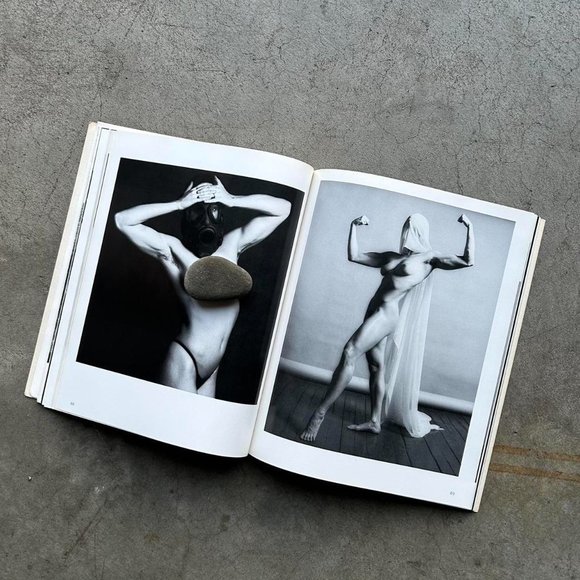 90S LADY: LISA LYON BLACK & WHIHTE PHOTOGRAPHY BOOK BY ROBERT MAPPLETHORPE - Picture 7 of 7
